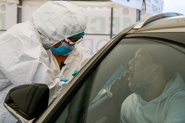 China diz que pneumonia mais letal que Covid-19 atinge país vizinho