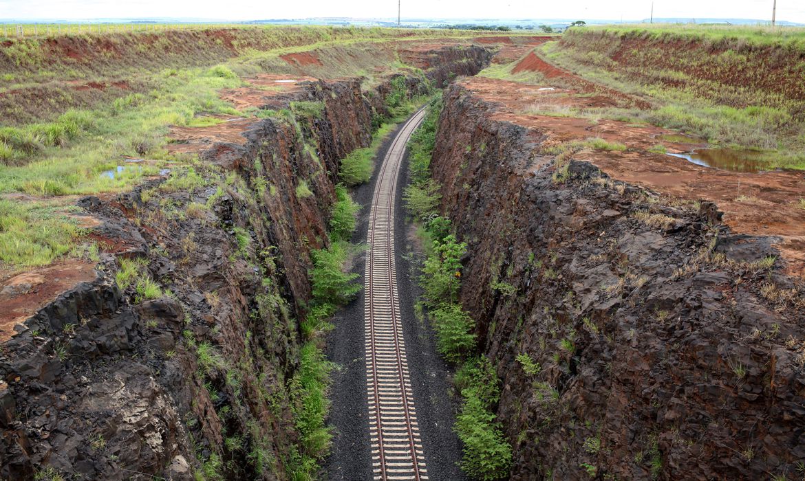 Governo Bolsonaro quer dobrar malha ferroviária do País com investimento privado