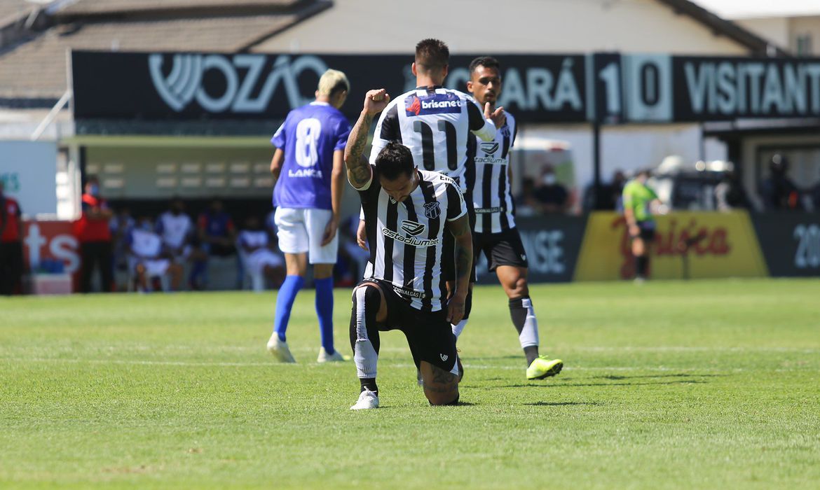 Ceará goleia Barbalha na volta do futebol no Nordeste