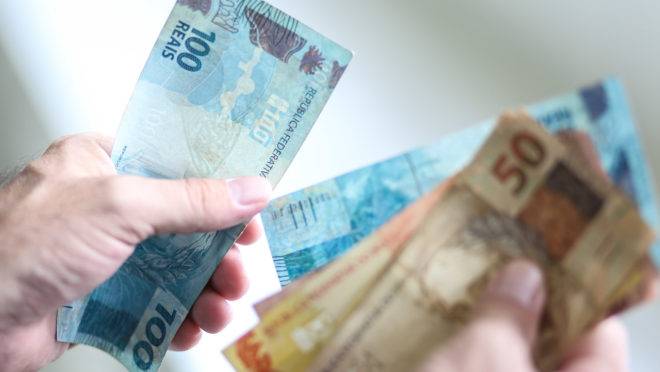 Governo do RN anuncia pagamento dos salários de julho; confira as datas