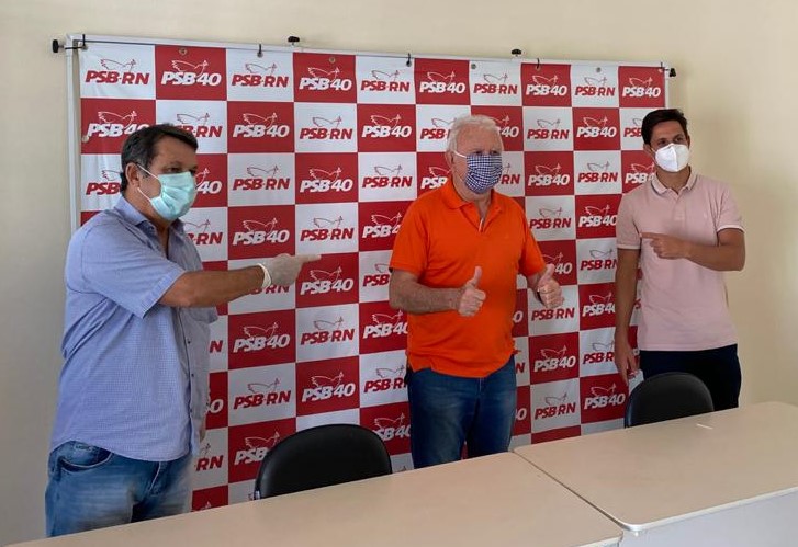 Eleições: Ex-prefeito de Parnamirim recebe apoio do PSB para voltar ao cargo