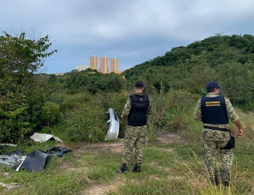 Guarda Municipal localiza desmanche de veículos em Zona de Proteção Ambiental