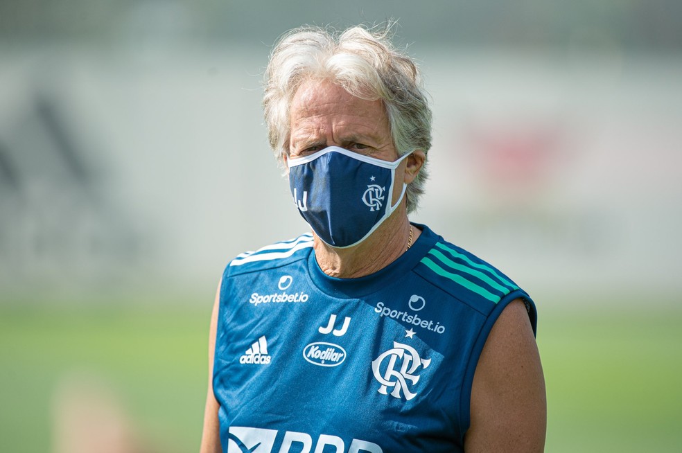 Imprensa de Portugal anuncia acerto de Jorge Jesus com o Benfica