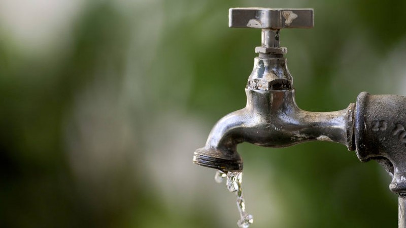 Cidade do RN fica sem água no final de semana devido vazamento em tubulação