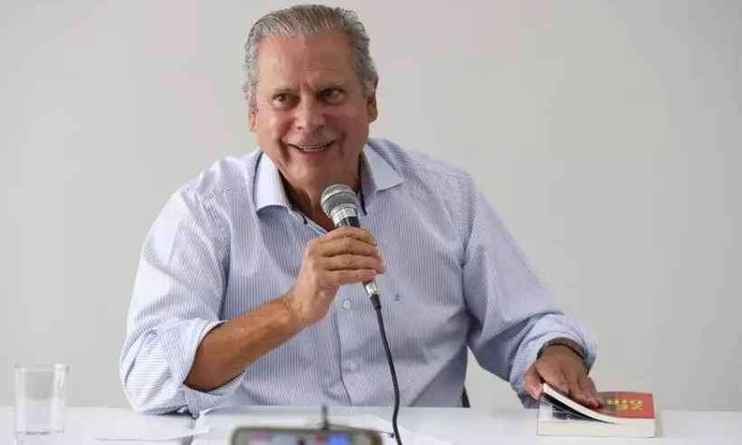 Ex-ministro do PT condenado por corrupção receberá R$ 9,6 mil de aposentadoria