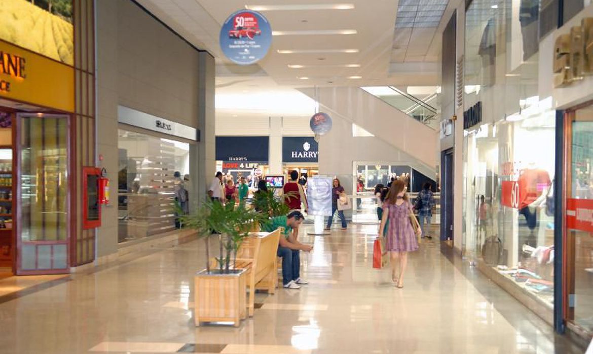 Shoppings e galerias sem ar condicionado reabrem amanhã em Natal