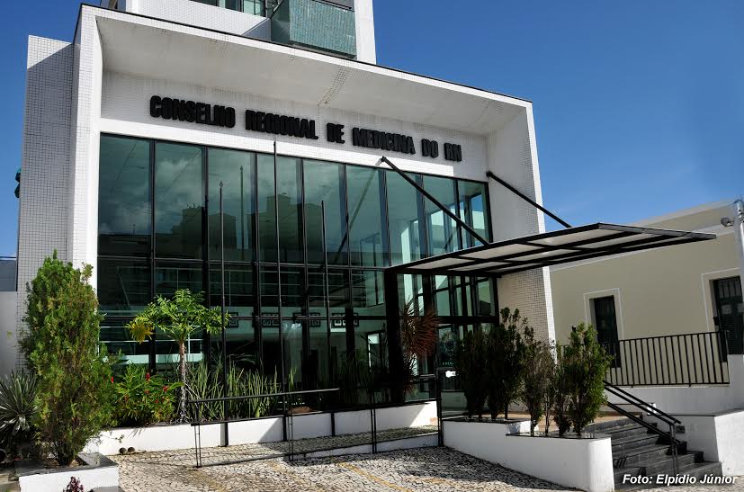 Conselho de Medicina do RN defende protocolo com cloroquina e ivermectina