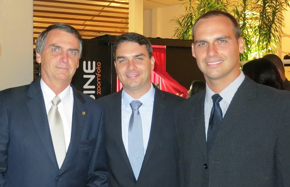 STF envia notícia-crime contra Bolsonaro, Flávio e Eduardo para análise da PGR
