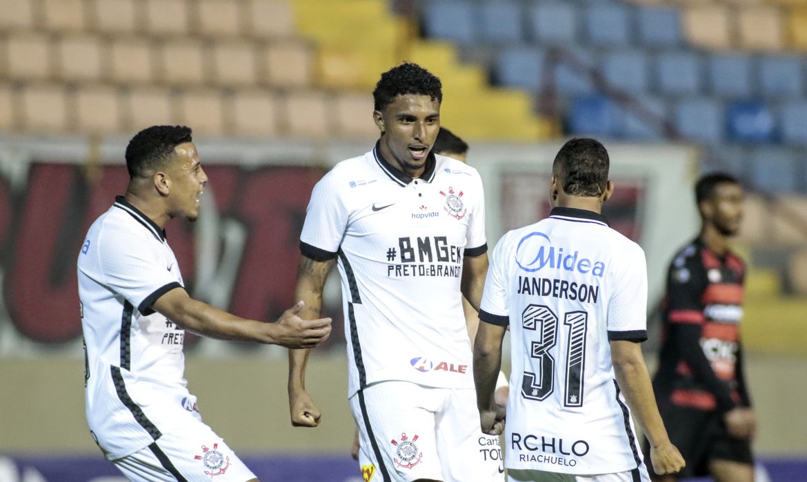 Corinthians, Ponte Preta e Mirassol passam para as quartas do Paulista