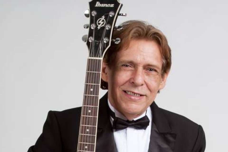 Vocalista de banda que fez sucesso nos anos 60 morre aos 76 anos