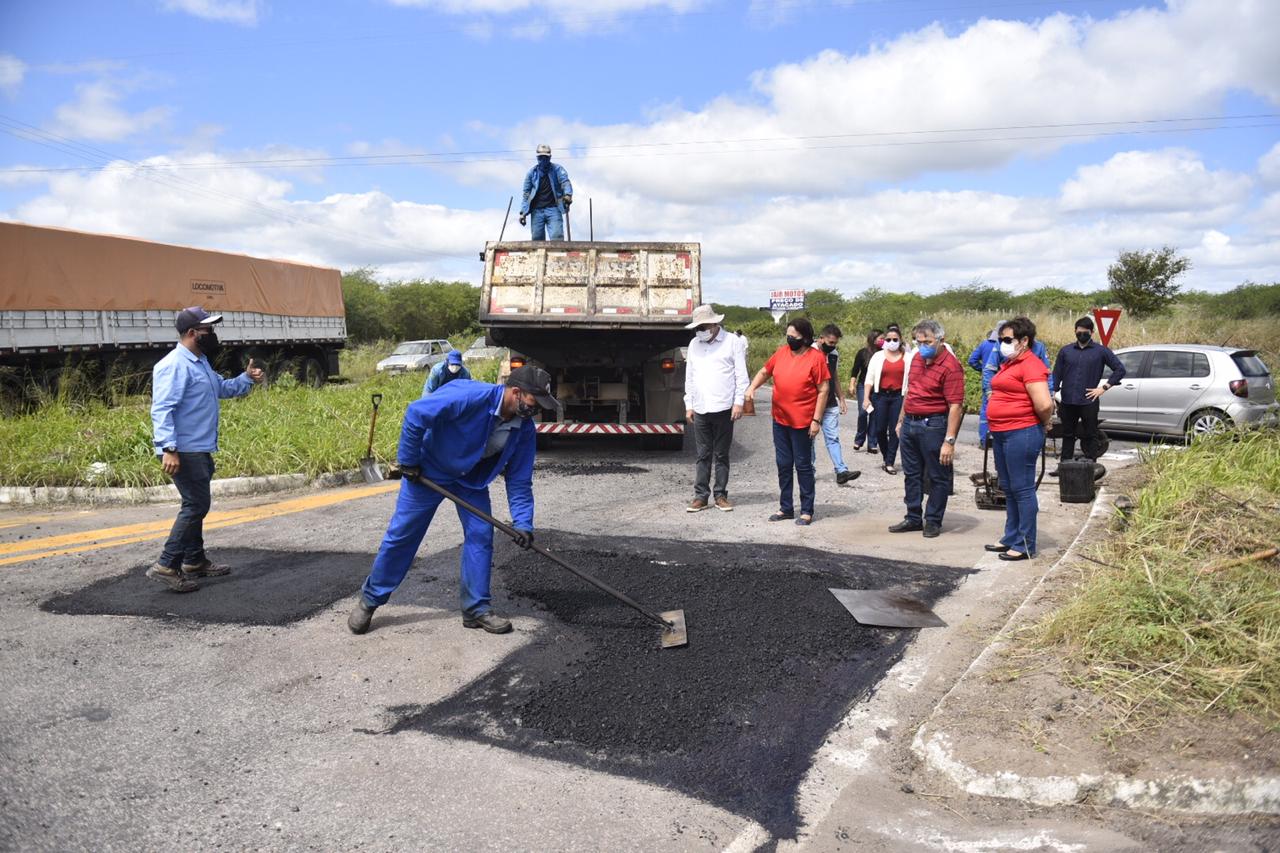 Governo inicia obras para conservação de estradas do RN; veja trechos