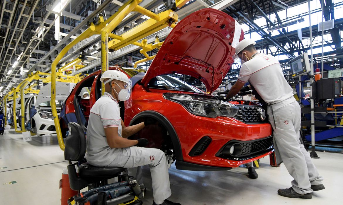 Produção industrial cresce 8,9% de maio para junho