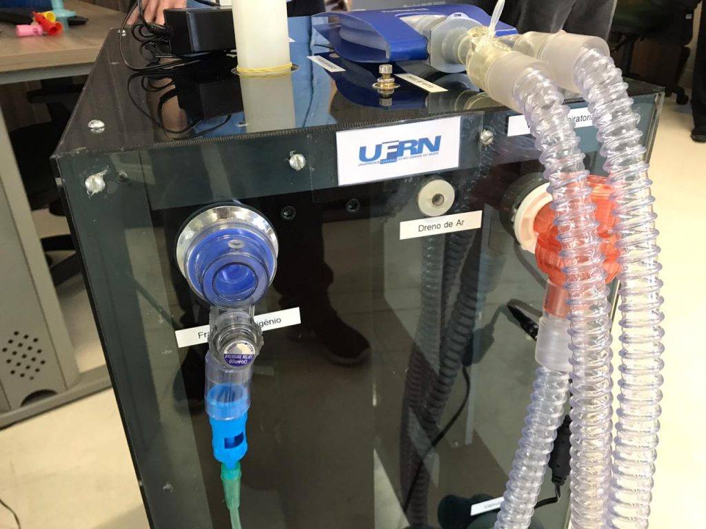 Laboratório da UFRN desenvolve respirador mecânico de baixo custo
