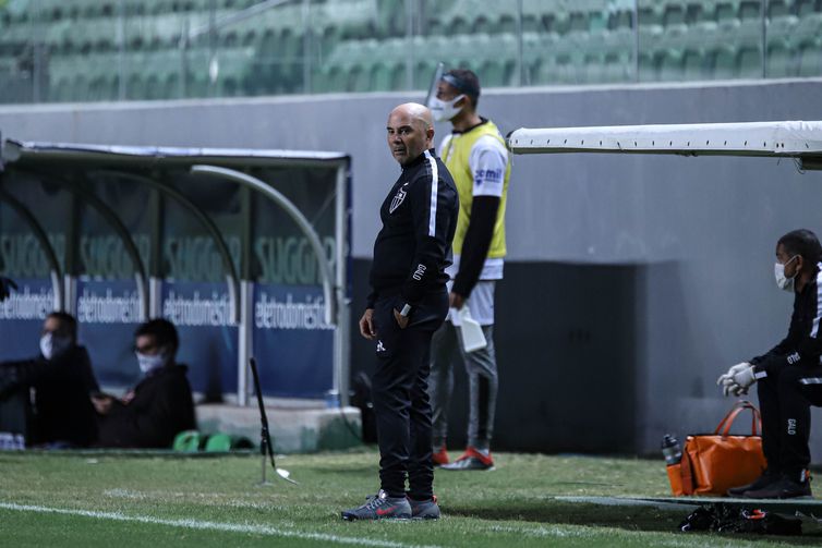 Série A do Brasileirão começa hoje e só termina em 2021