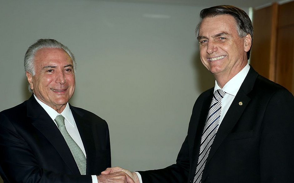 Bolsonaro convida Temer para chefiar missão humanitária no Líbano