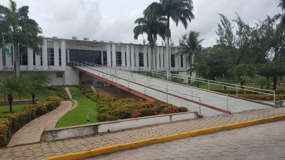 Governo decreta luto oficial de três dias após 2 mil mortes por  Covid-19 no RN