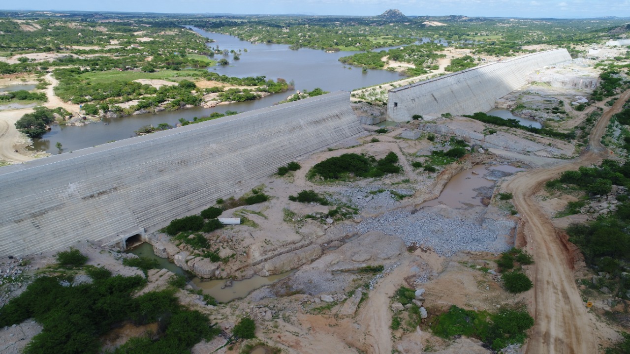 Deputado critica "incompetência" do governo Fátima e cobra conclusão de Oiticica