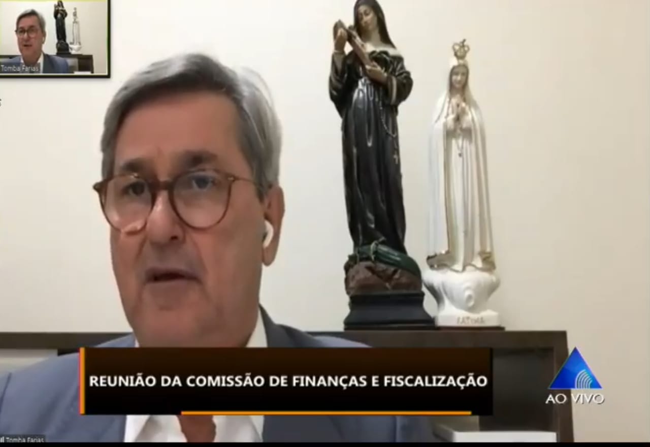 Deputado cobra revelação de valores pagos em 'contratos de ambulâncias' no RN