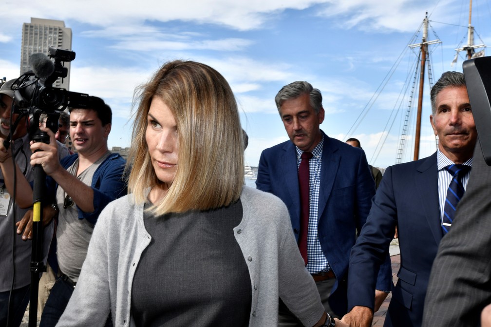 Atriz de "Três é demais" é condenada à prisão por comprar vagas em universidade