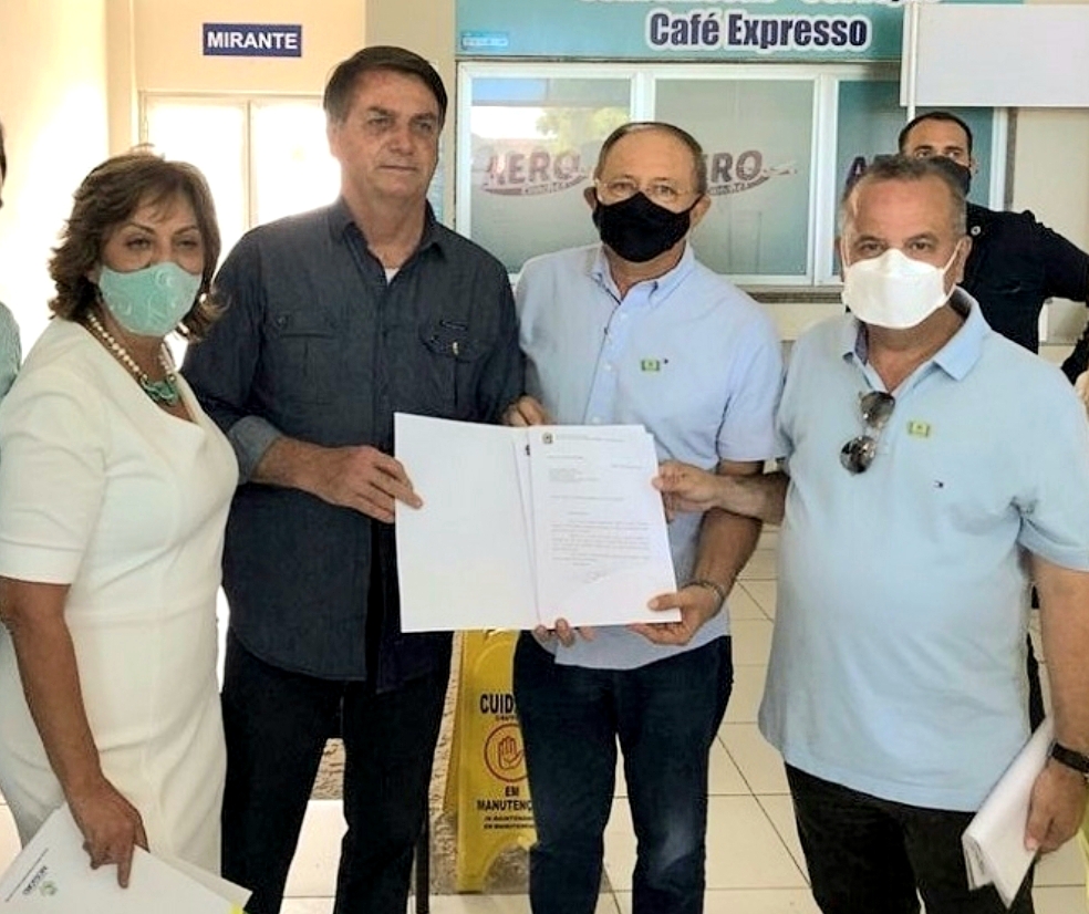 VÍDEO: 'Com Bolsonaro não tem prefeito de pires atrás de dinheiro', diz Rosalba