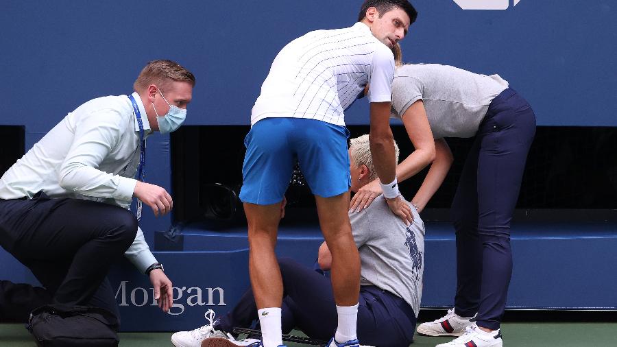 Melhor tenista do mundo dá bolada em juíza e é desclassificado do US Open