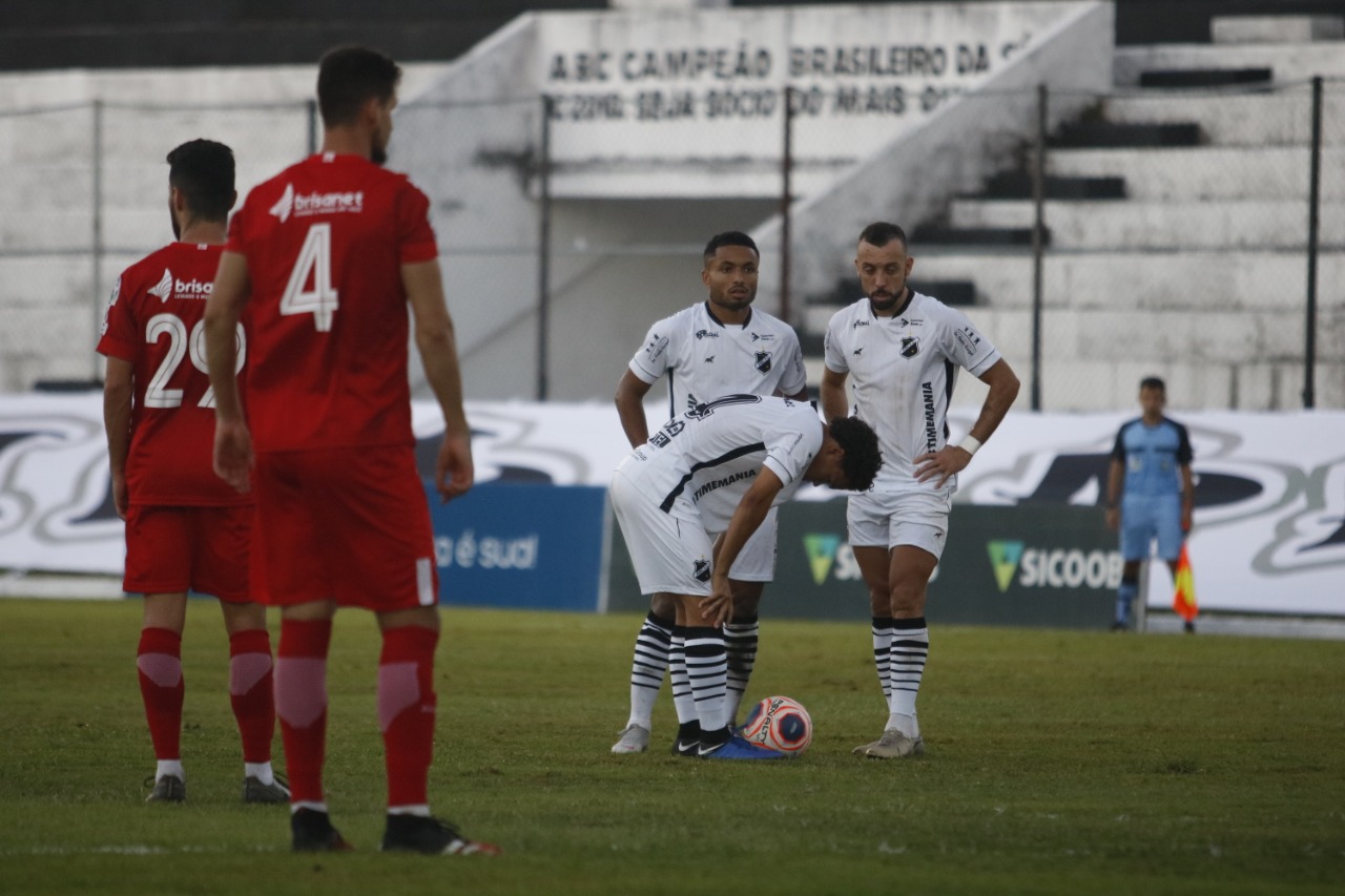ABC perde goleador e volante campeões estaduais