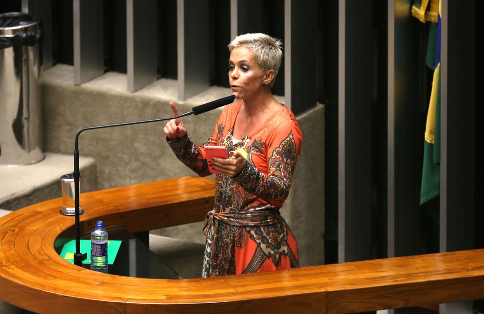 Secretário de Educação do RJ é preso; ex-deputada filha de Jefferson é procurada