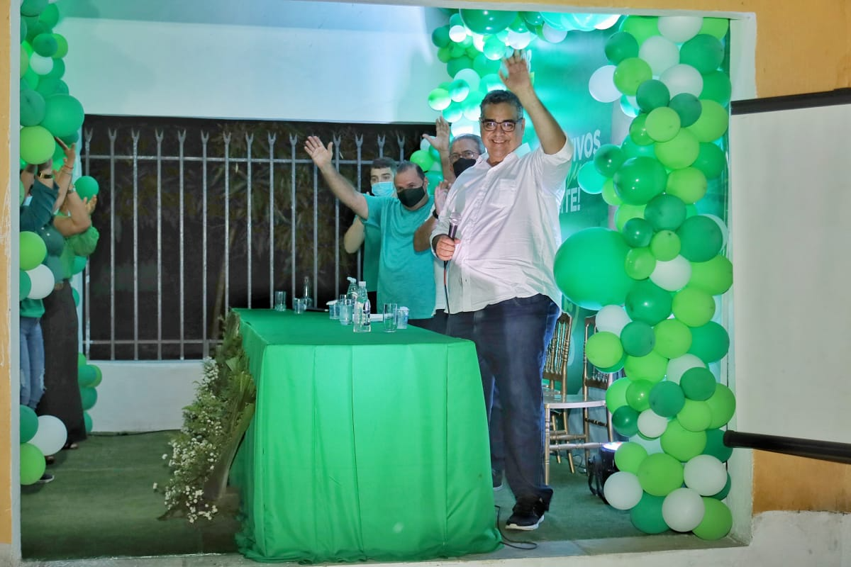 Dr. Cássio oficializa candidatura à reeleição em Ielmo Marinho durante convenção