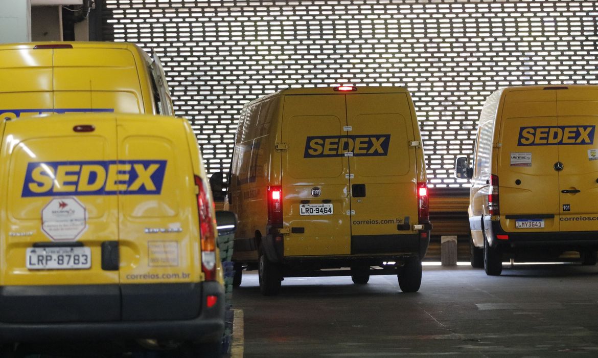 Ministro do RN revela que gigantes do varejo querem comprar Correios