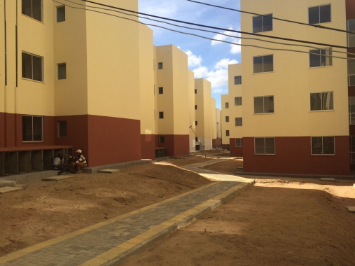 Rogério Marinho entrega residencial para famílias de baixa renda em Natal