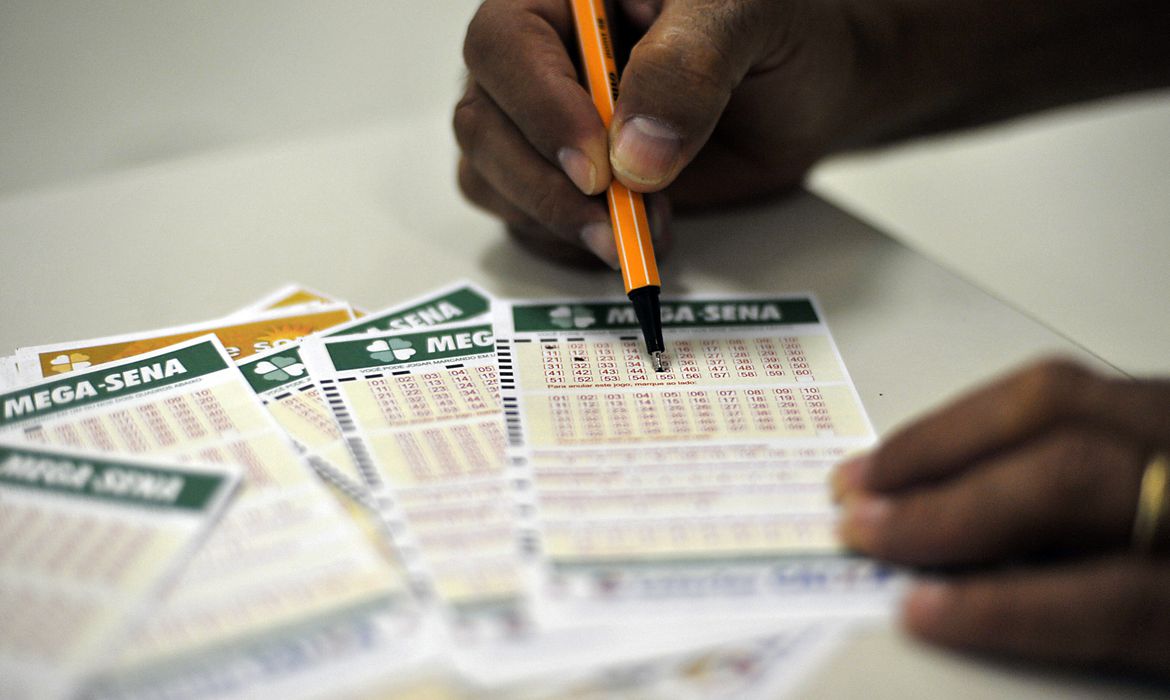 Mega-Sena: ninguém acerta e prêmio acumula em R$ 36 milhões