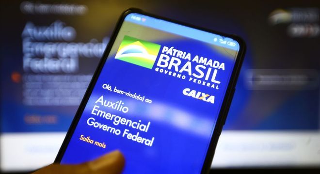 Mais 4 milhões recebem auxílio emergencial de R$ 600 nesta sexta