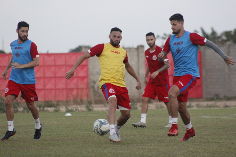 América se reapresenta e foca no adversário do próximo sábado