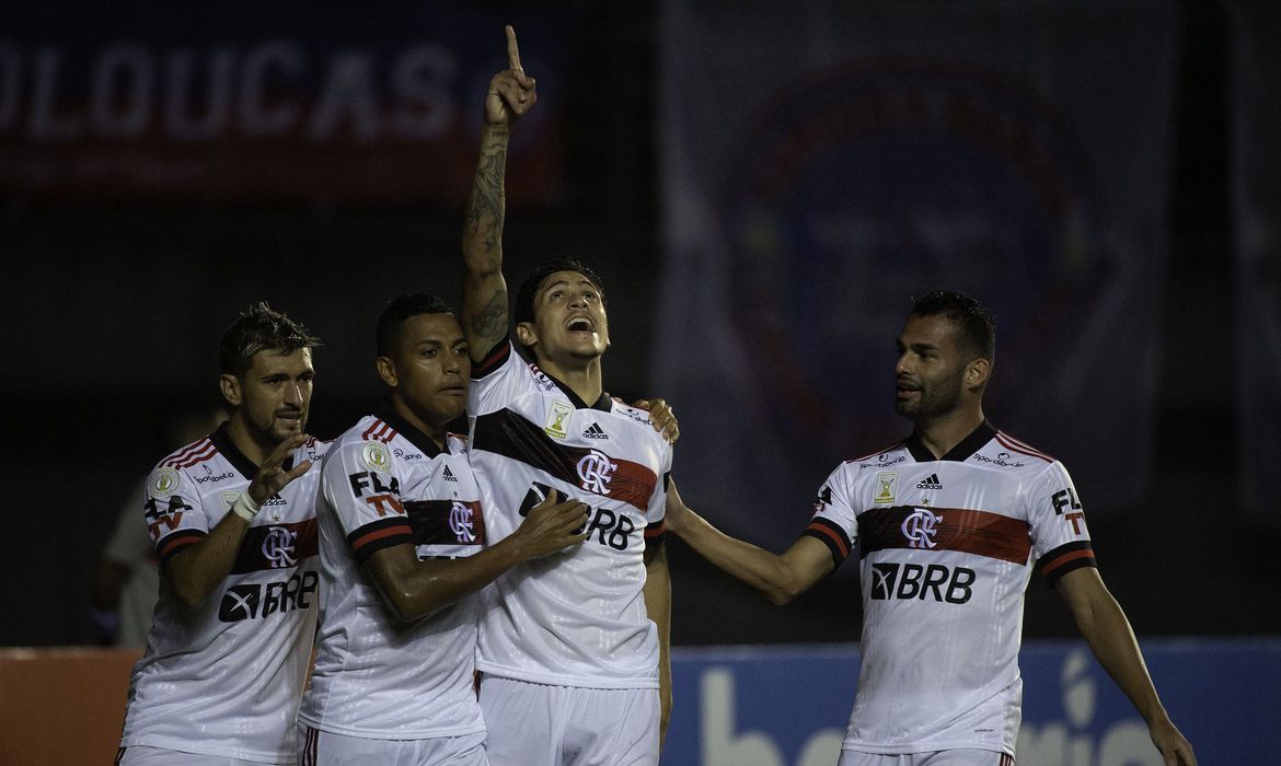 Flamengo supera Barcelona e desfalques pela covid-19 na Libertadores