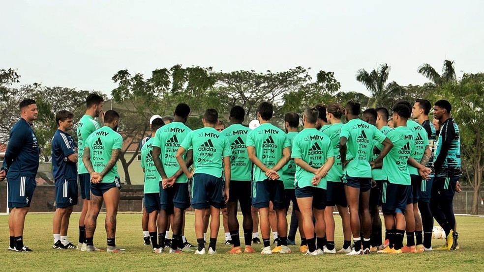 TRT acata ação de sindicato e proíbe Flamengo de treinar, jogar e viajar