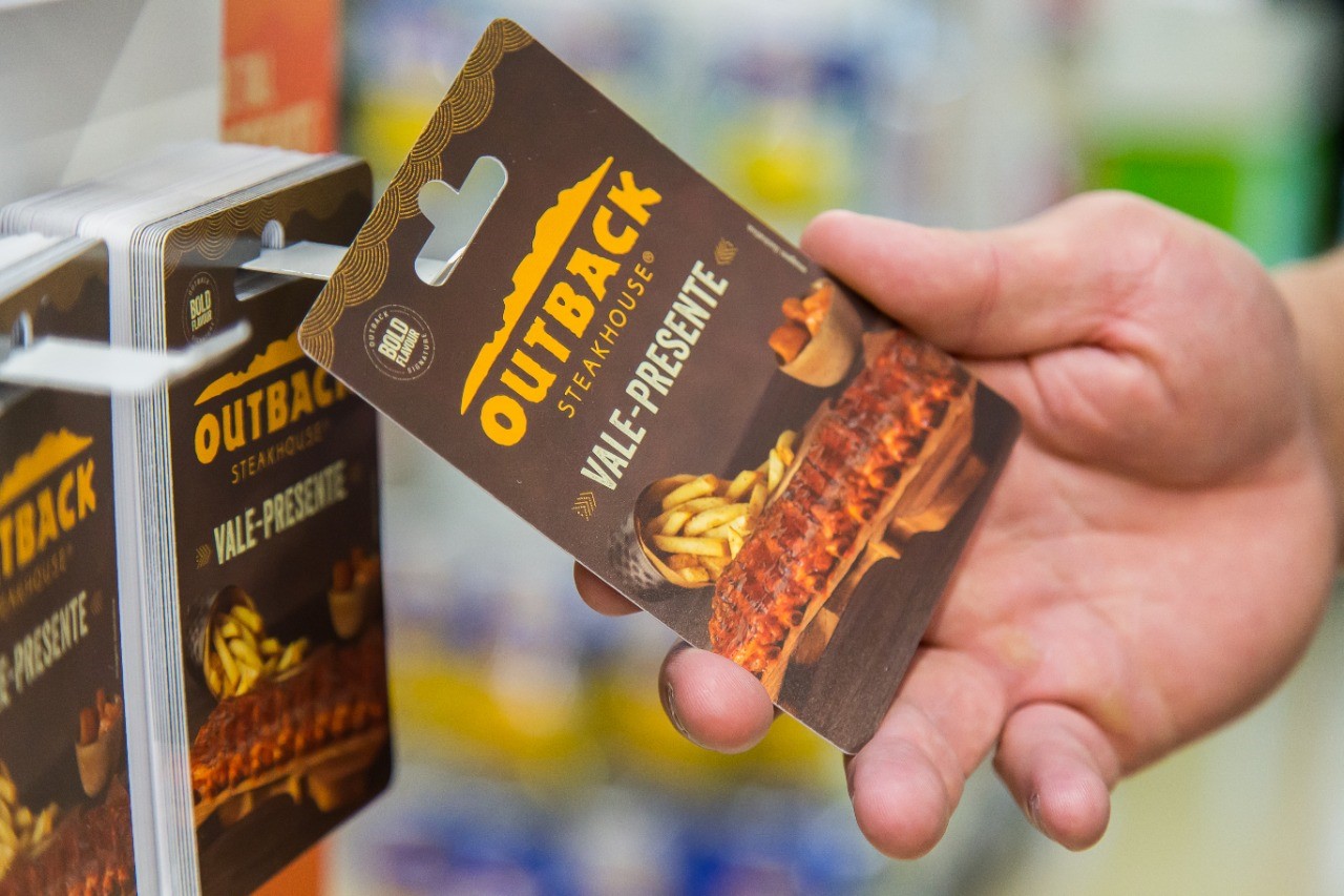 Outback lança Gift Card Varejo e anuncia venda nas lojas do Carrefour 