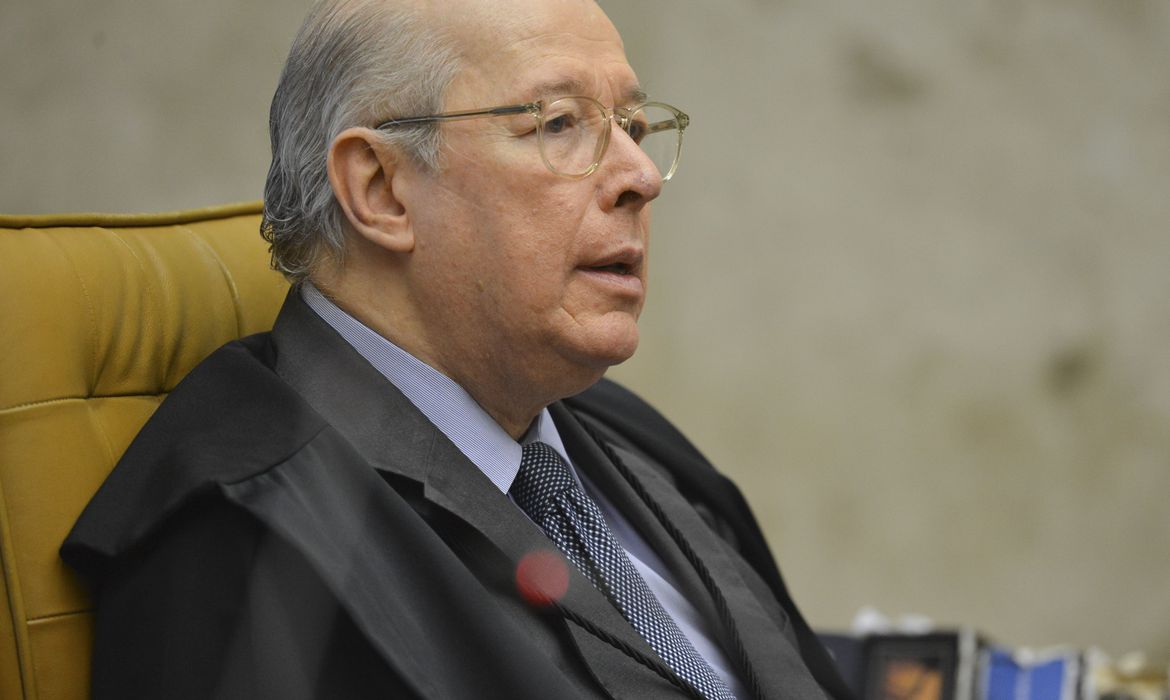 Celso de Mello tira de pauta recurso sobre depoimento de Bolsonaro