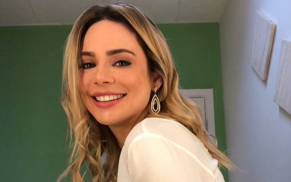 Jornalista é contratada em menos de 24 horas após demissão do SBT