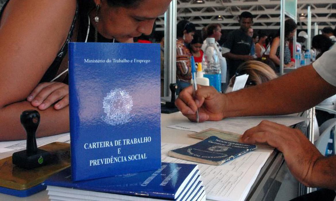 Criação de empregos em agosto atinge melhor nível desde 2010