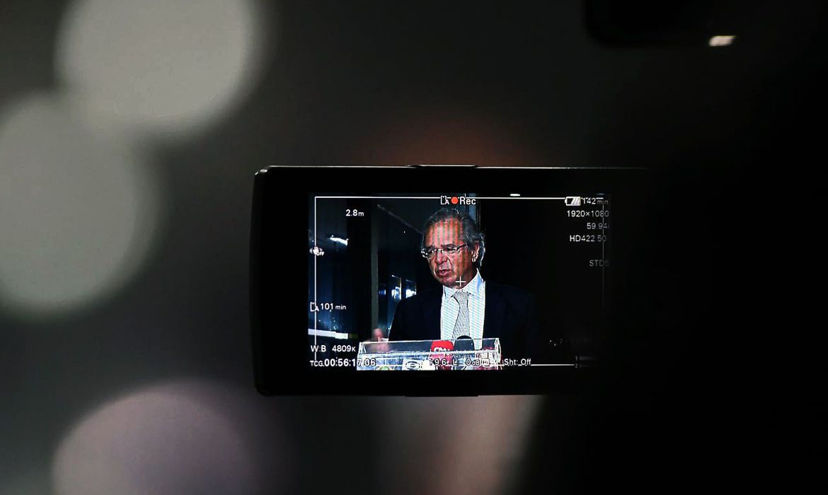 Teto pode ser flexibilizado em segunda onda de pandemia, diz Guedes