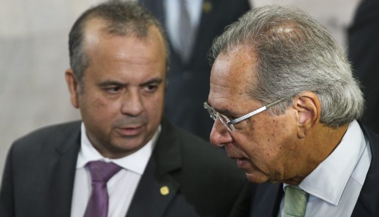 Guedes ataca Marinho e crise entre ministros de Bolsonaro se agrava