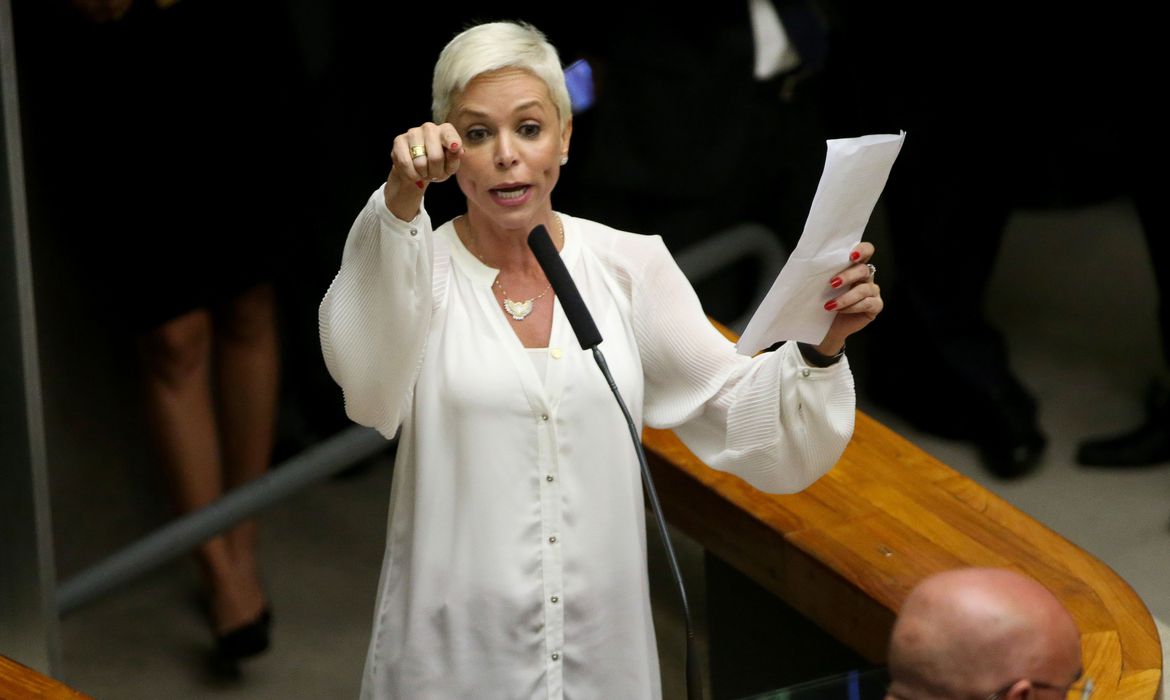 Justiça nega pedido de prisão domiciliar de ex-deputada Cristiane Brasil