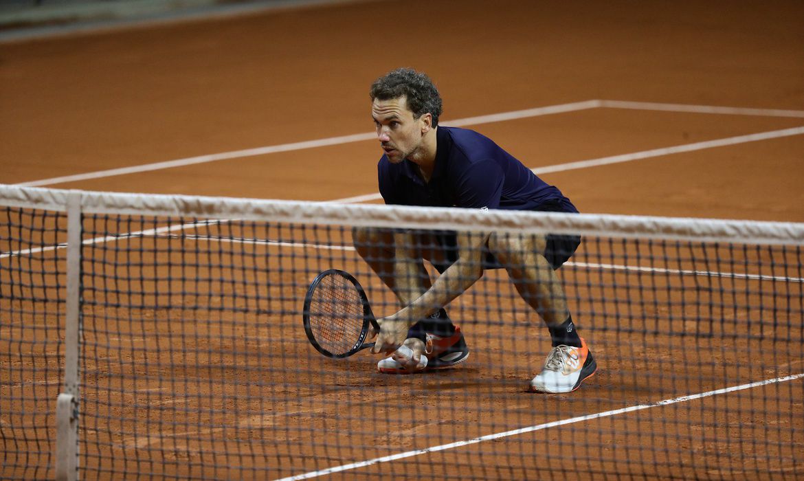 Brasileiro é vice-campeão de duplas em Roland Garros