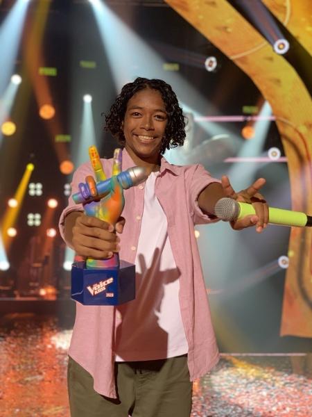 Vencedor do 'The Voice Kids' descobre cisto nas cordas vocais