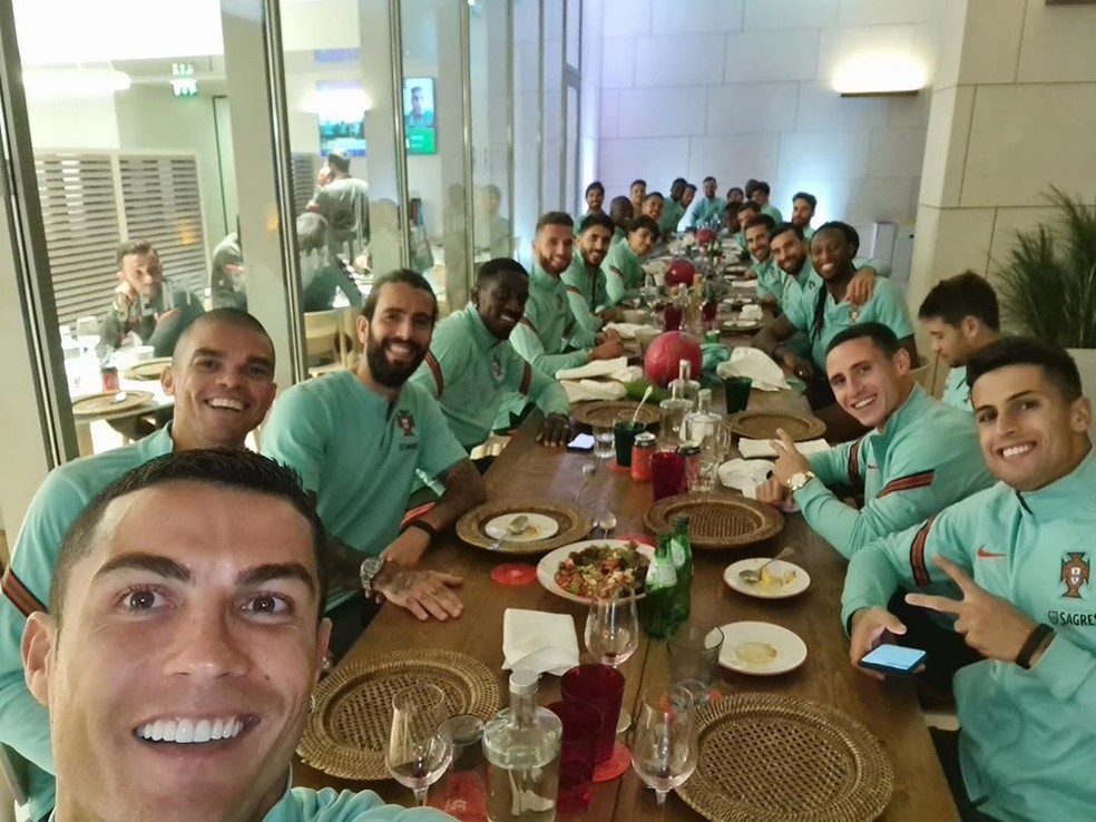 Astro do futebol mundial está com covid-19 e é dispensado de seleção