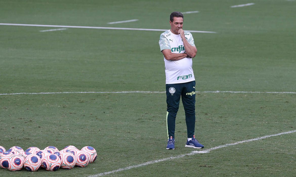 Após nova derrota, mais um técnico é demitido do Brasileirão