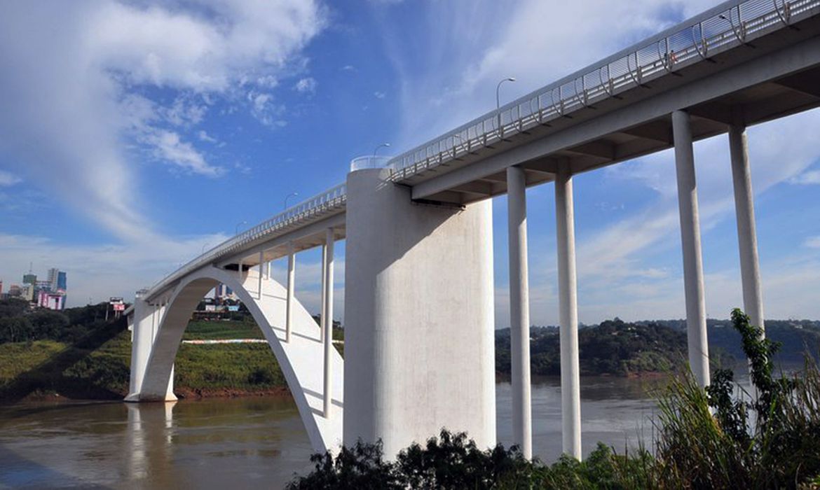 Ponte entre Brasil e Paraguai reabre nesta quinta-feira