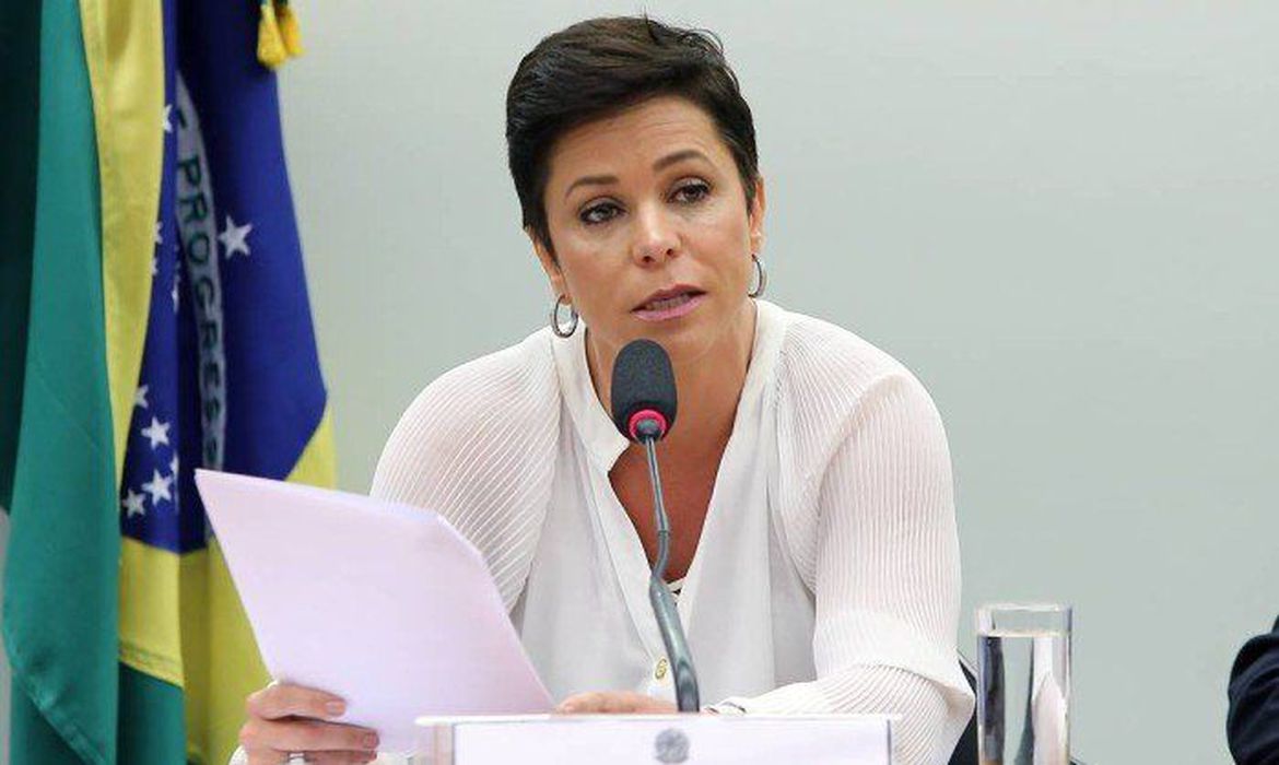 Justiça do Rio manda soltar Cristiane Brasil e Pedro Fernandes