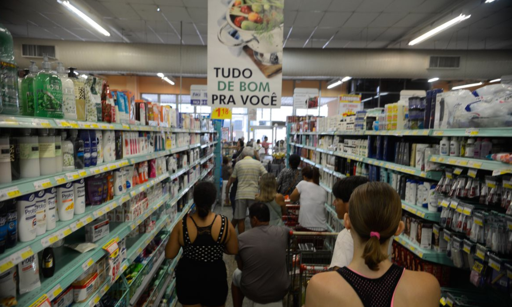 Inflação cai de 4,34% para 3,20% pelo IGP-10