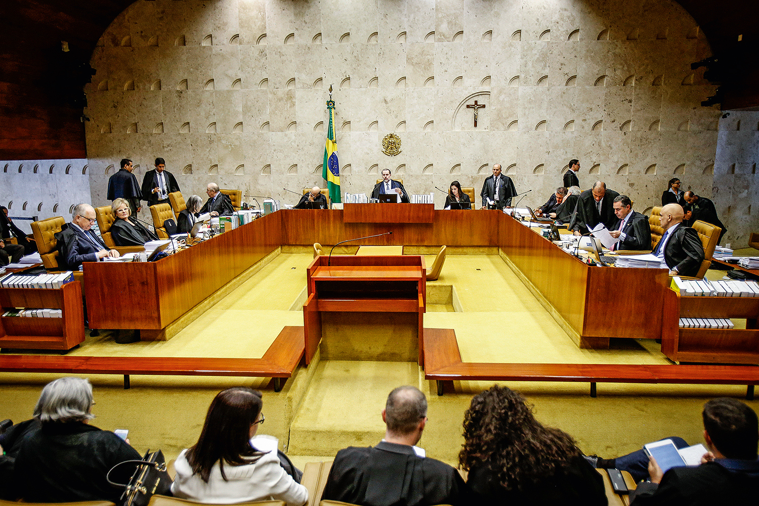 Plenário do STF julgará na quarta afastamento de senador com dinheiro na cueca